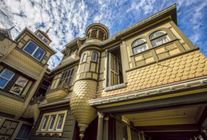 Winchester Mystery House